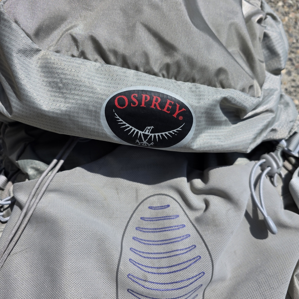 Osprey Aura 65 AG Silver and Gray Backpack WS 41-48cm